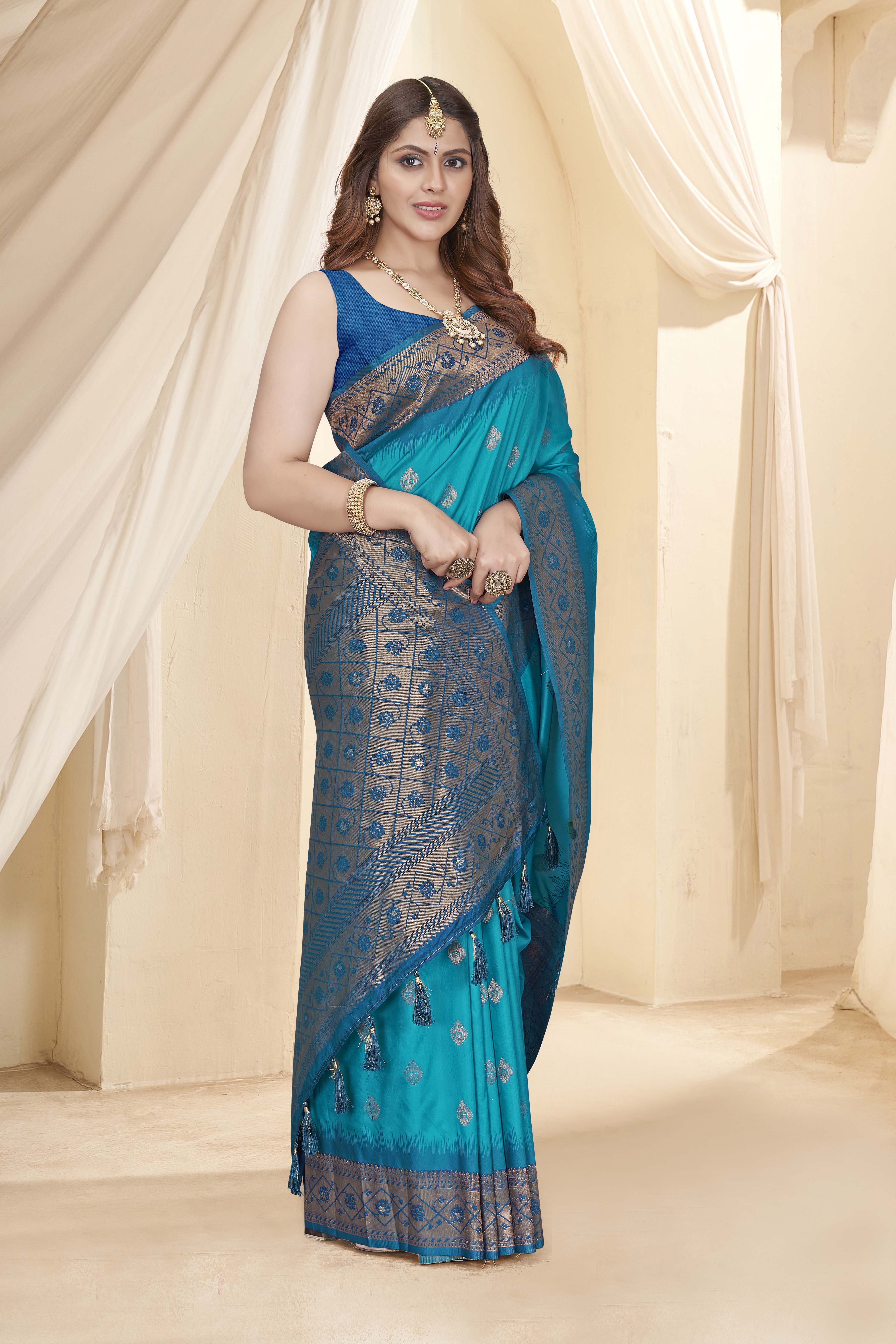 Luxuries Pure Silk Blue Color Saree