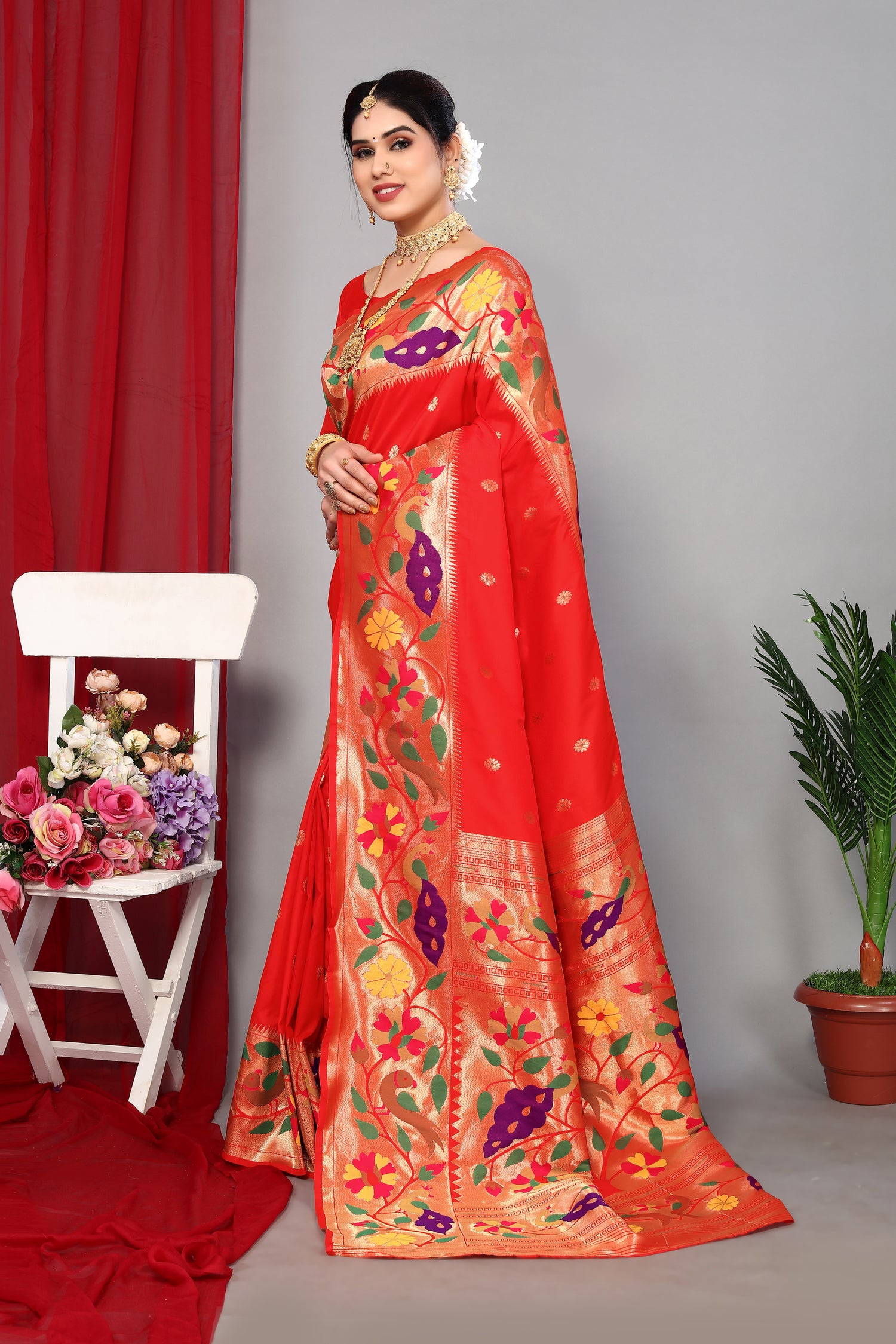Beautiful Red Color Paithani Silk Sareer