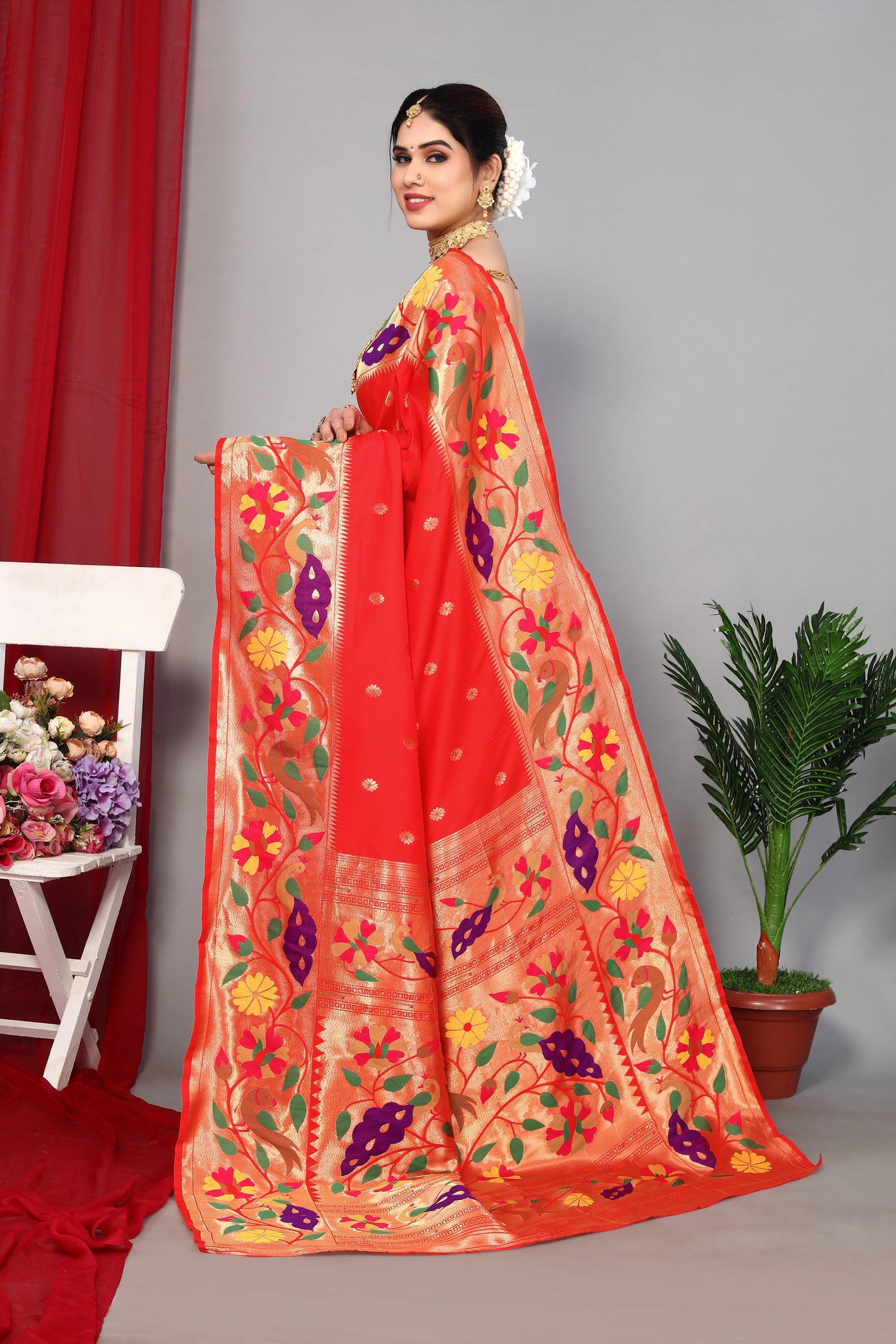 Beautiful Red Color Paithani Silk Sareer