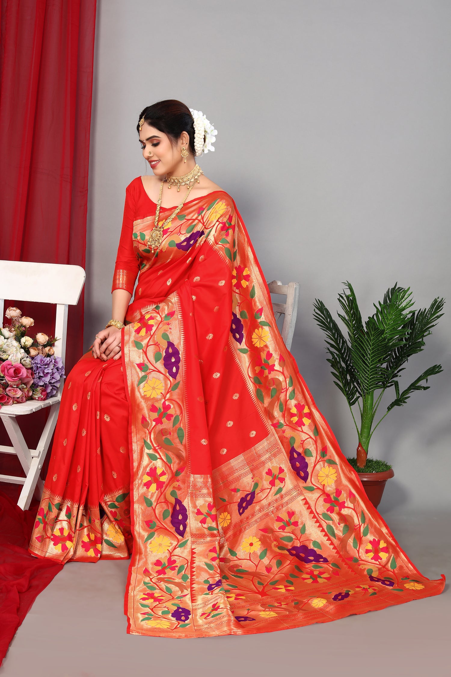 Beautiful Red Color Paithani Silk Sareer