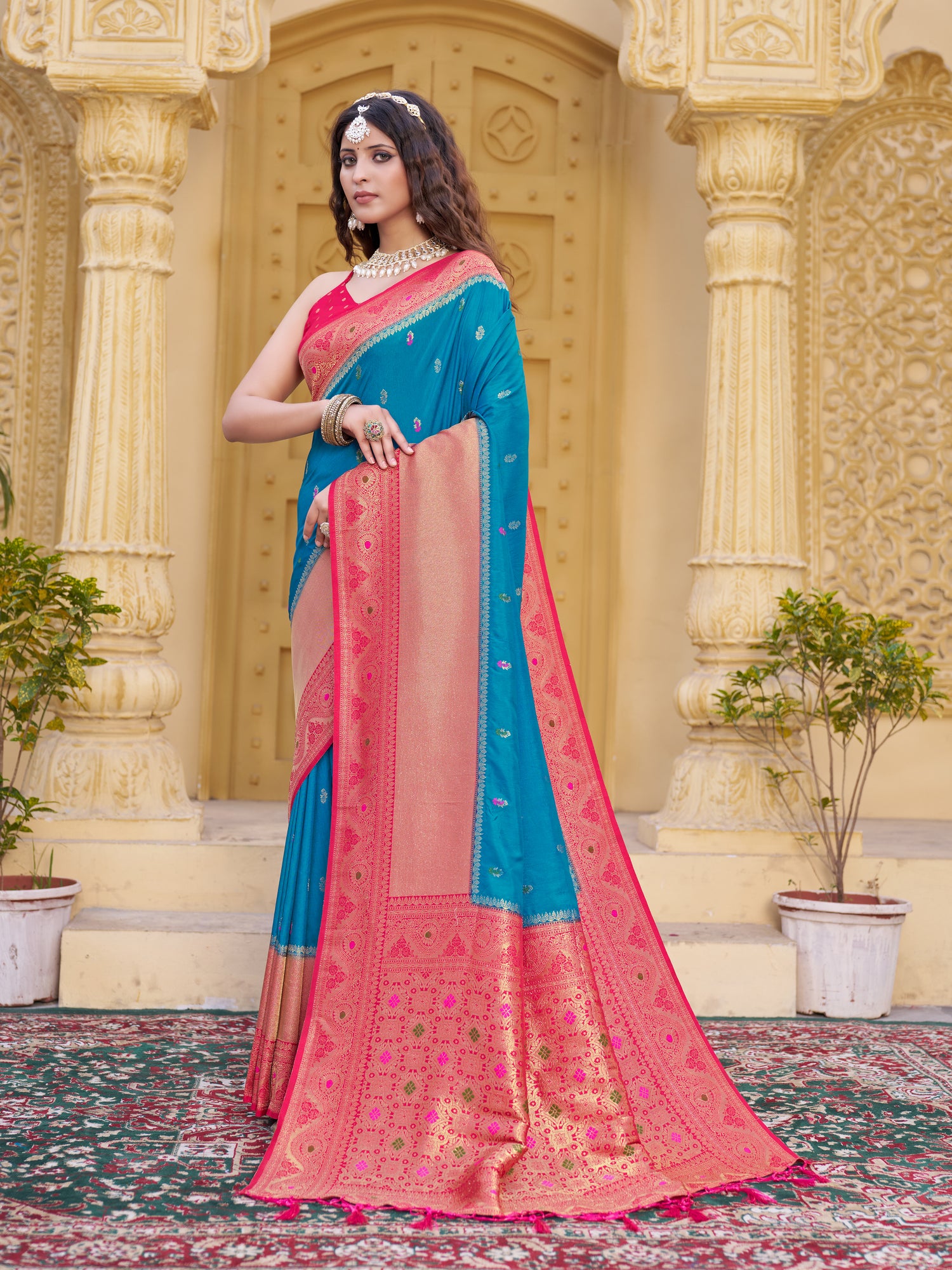 Glamorous  Stylish Silk Saree