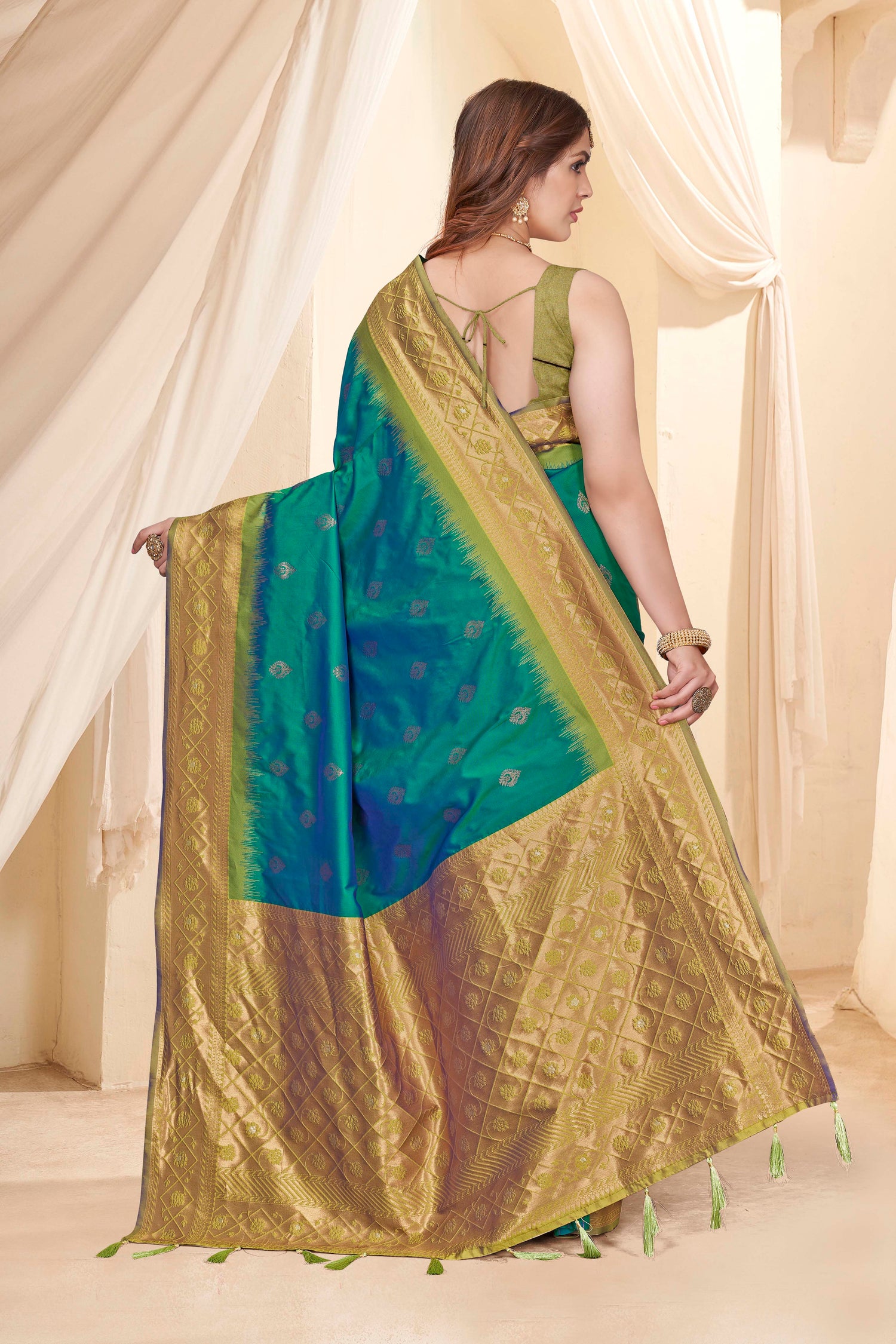 Dark Green Wedding Wear Pure Silk Saree