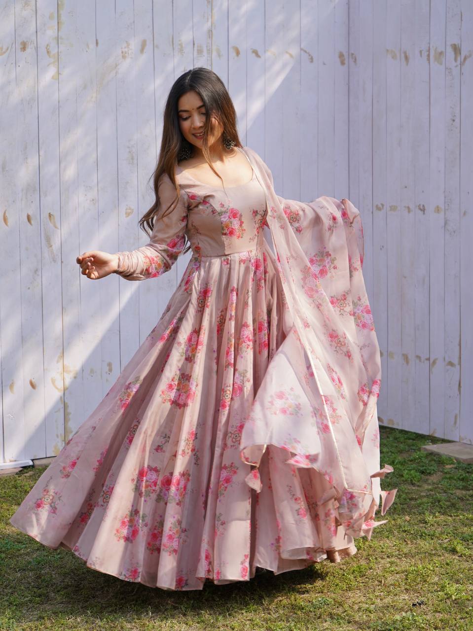 New Arrival Trading Organza Silk Gown Suit