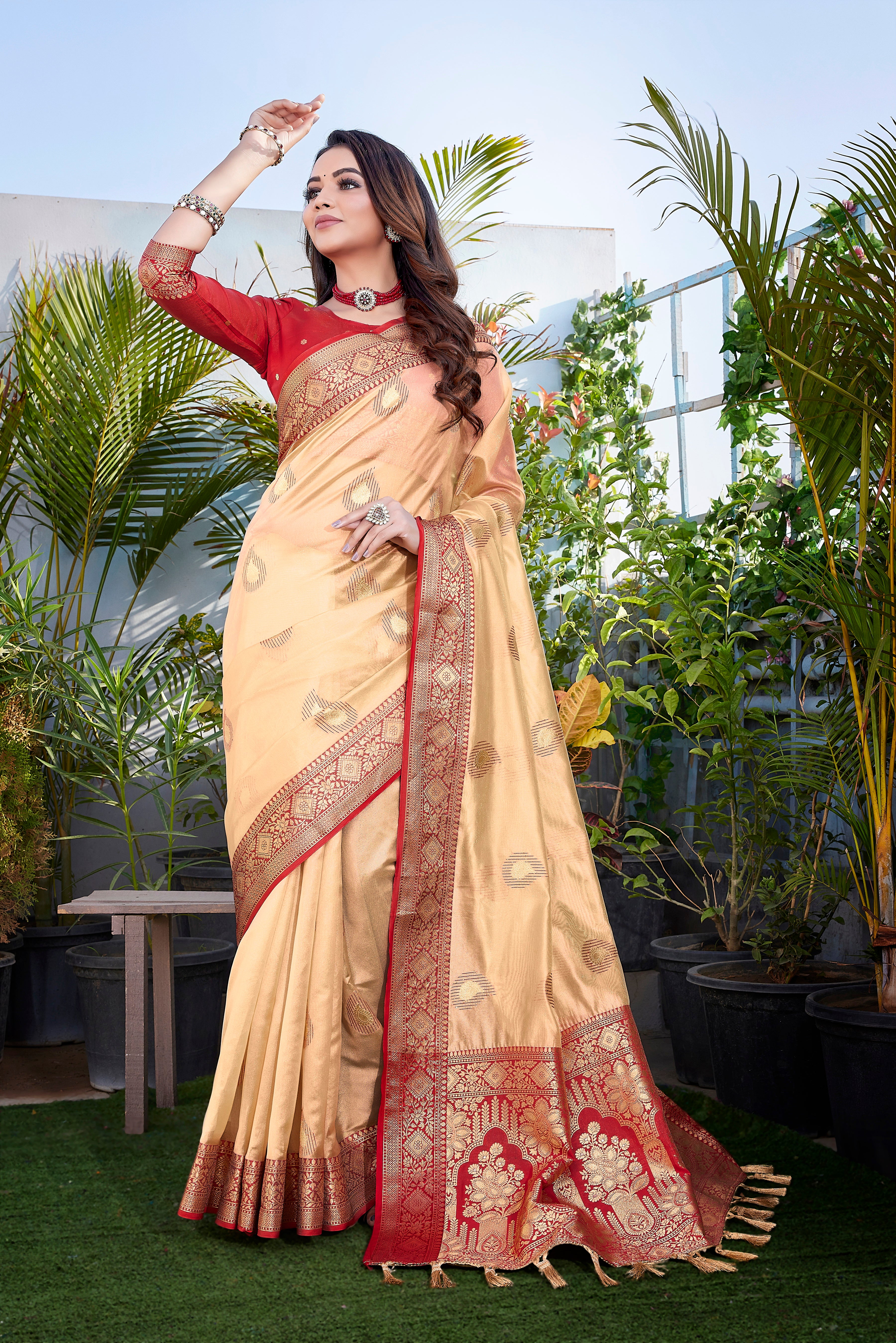 Latest Soft Khicha Silk Gold Color Saree