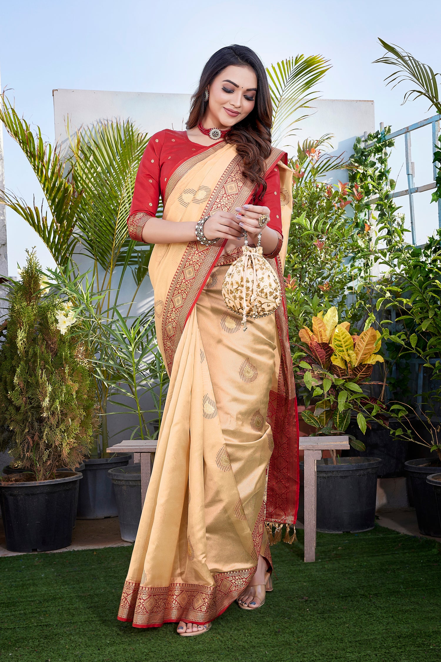 Latest Soft Khicha Silk Gold Color Saree