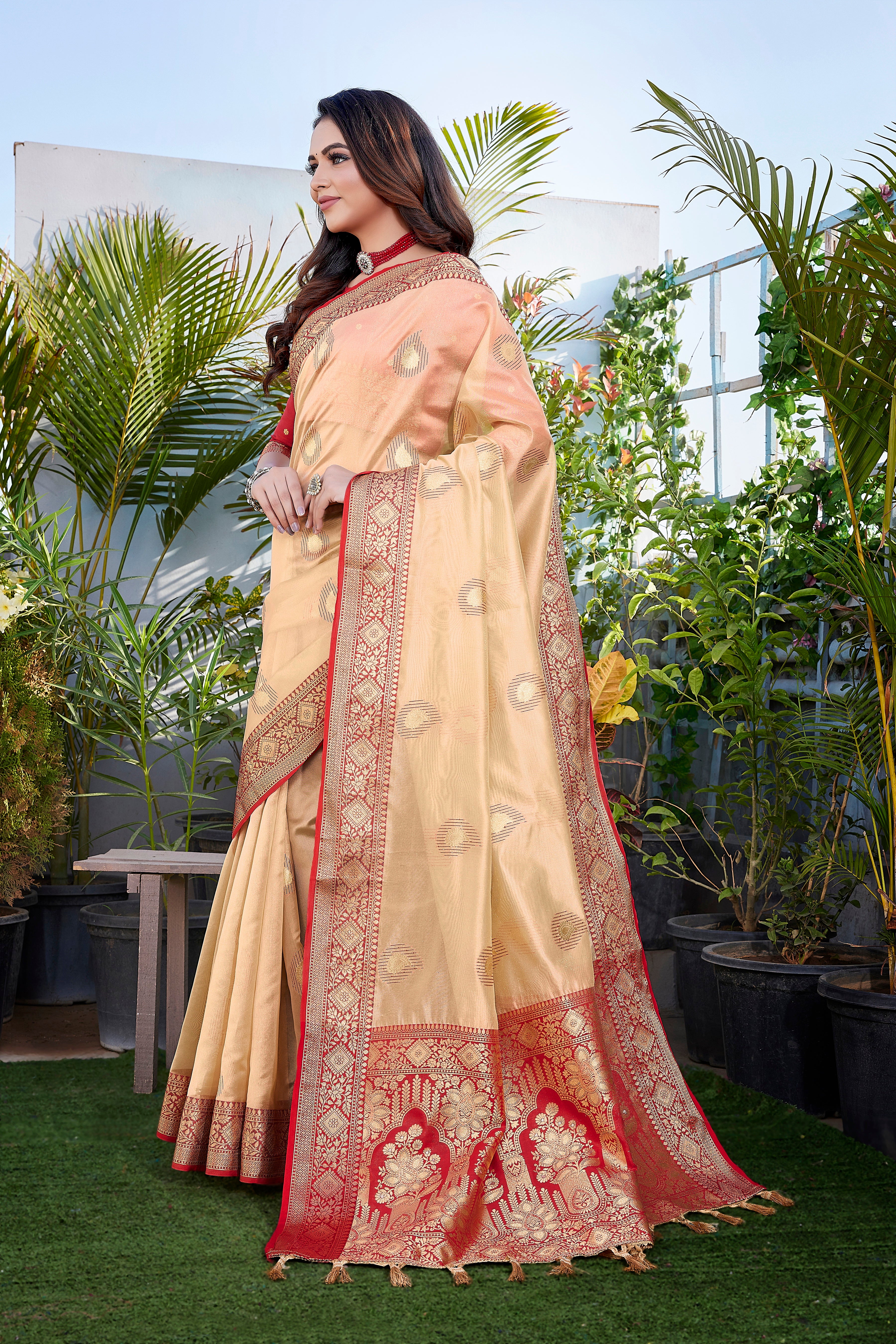 Latest Soft Khicha Silk Gold Color Saree