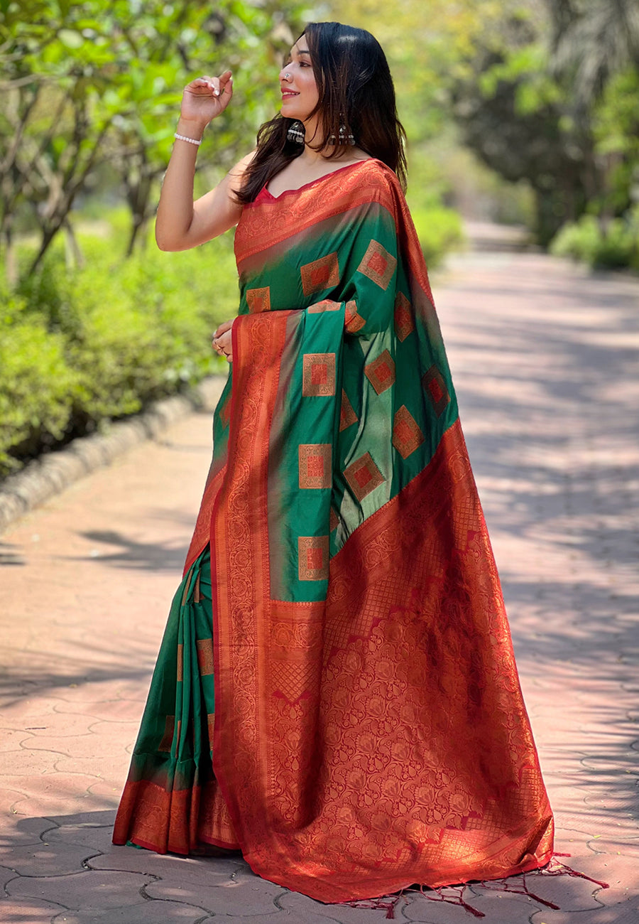 Luxuries Green Color Pure Silk Soft Saree