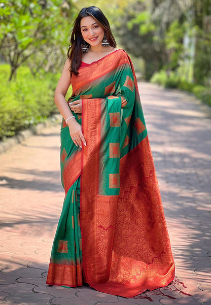 Luxuries Green Color Pure Silk Soft Saree