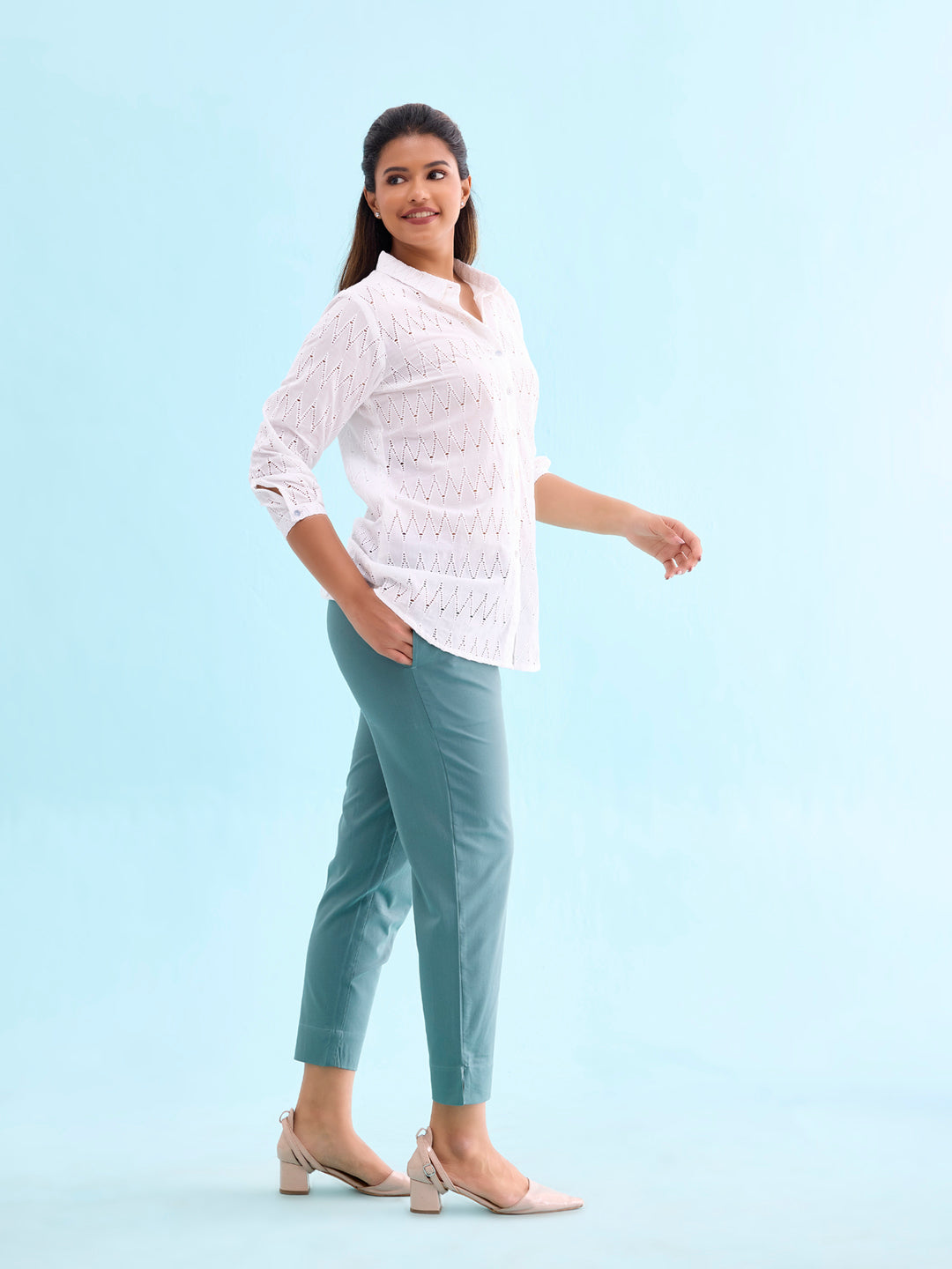 Mid-Rise Cropped Cotton Pant Trousers (Leaf Green)