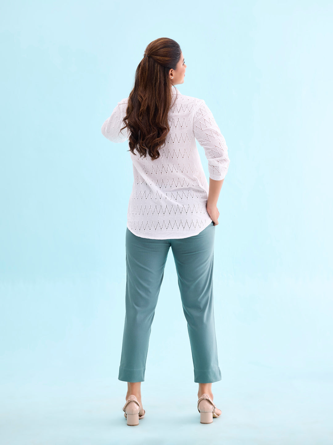 Mid-Rise Cropped Cotton Pant Trousers (Leaf Green)