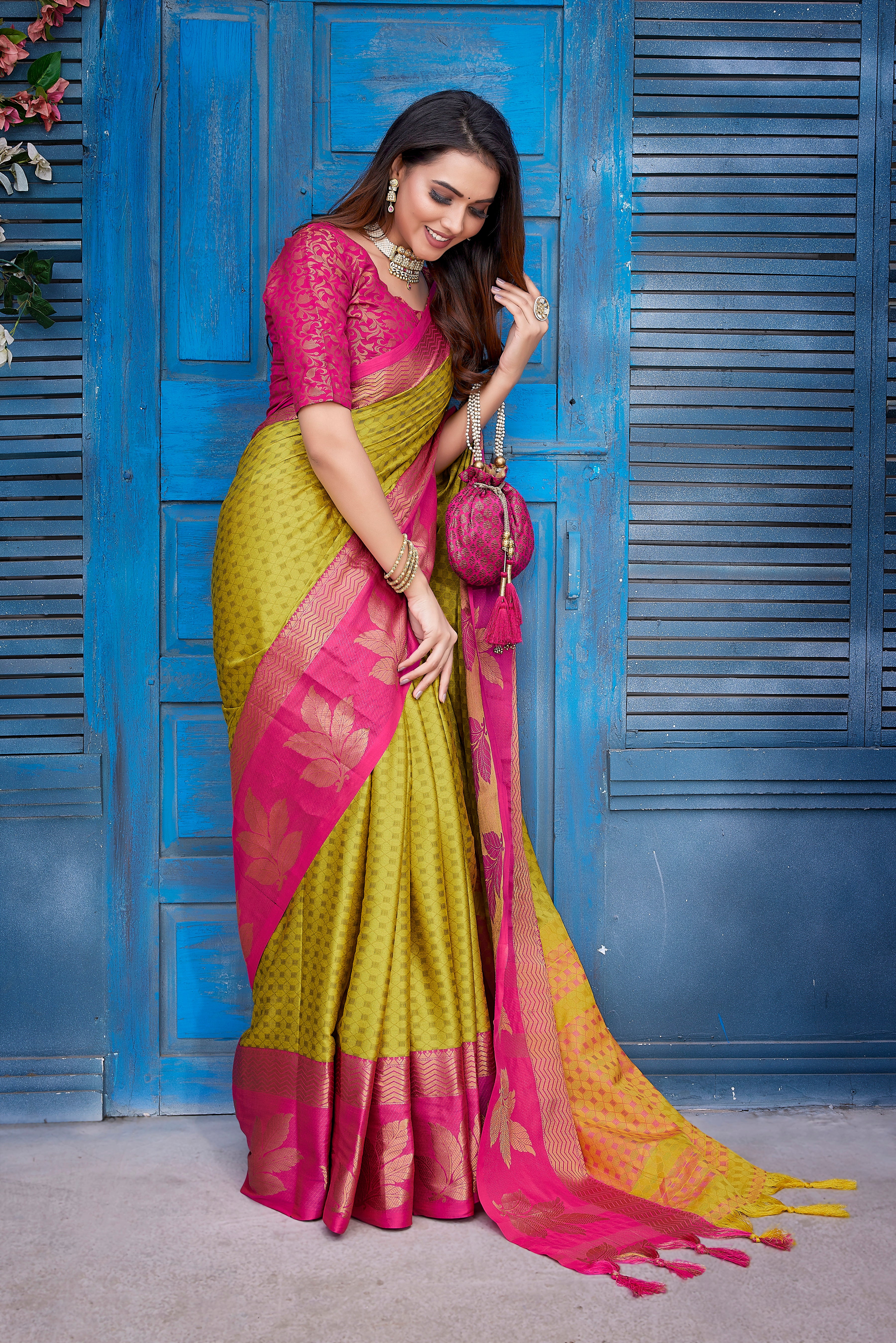 Latest Design Green Color Aura Pure Silk Saree