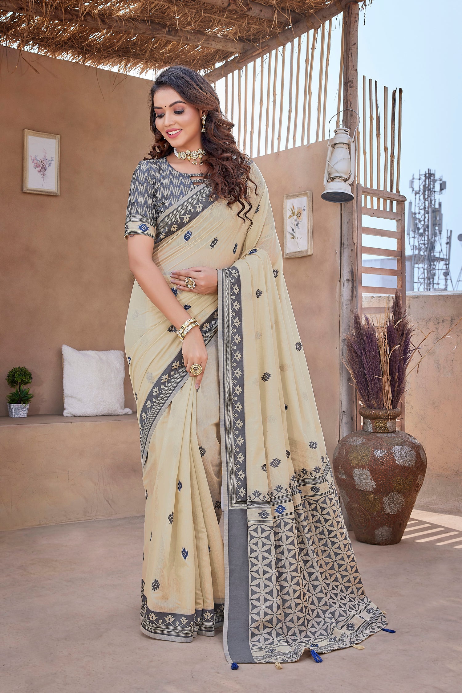 Handloom Cotton Silk Fancy  Cream Saree