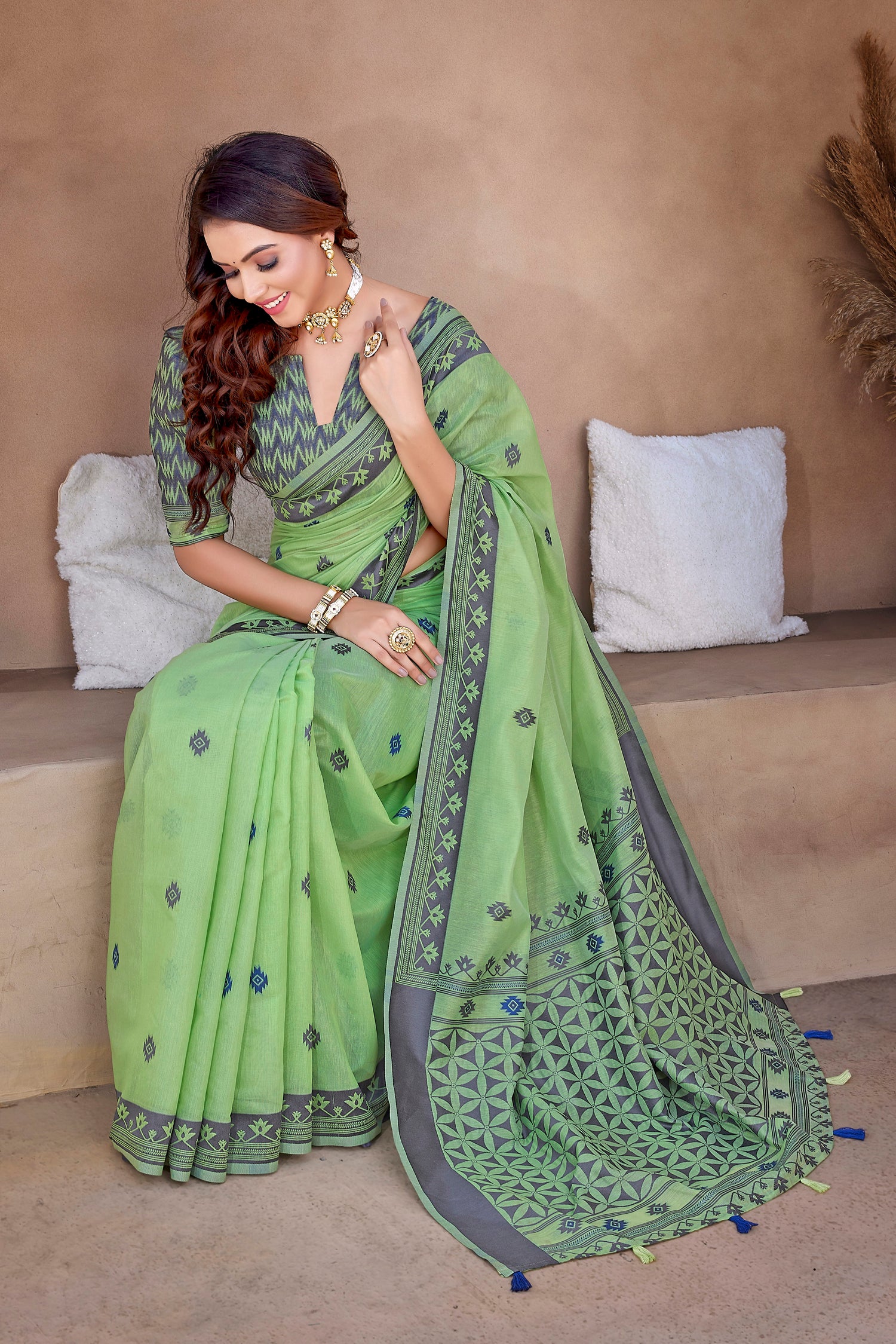 Green Color Handloom Cotton Silk Designer Saree