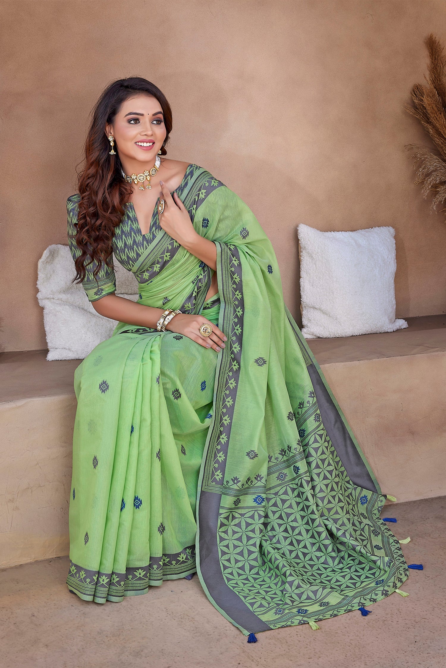 Green Color Handloom Cotton Silk Designer Saree